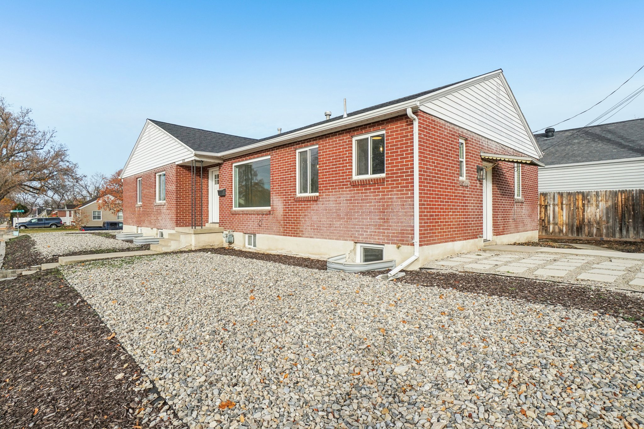 HIGHLAND PARK - Residential Income