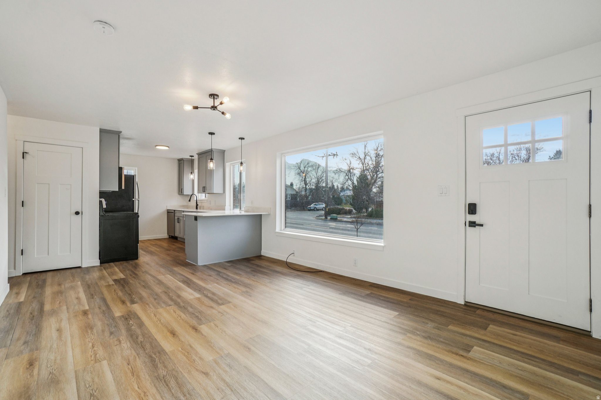 HIGHLAND PARK - Residential Income