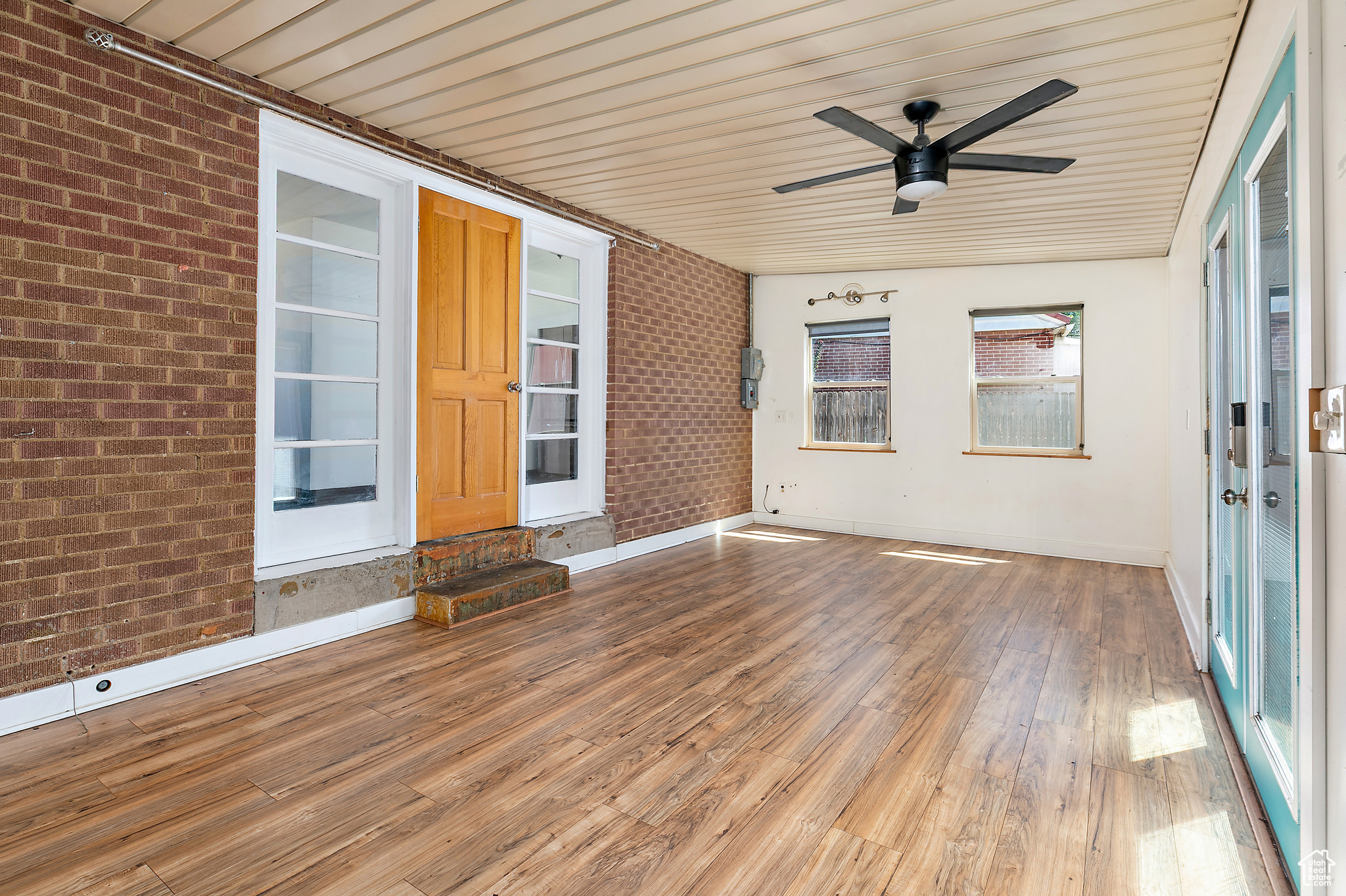 LORAINE - Residential