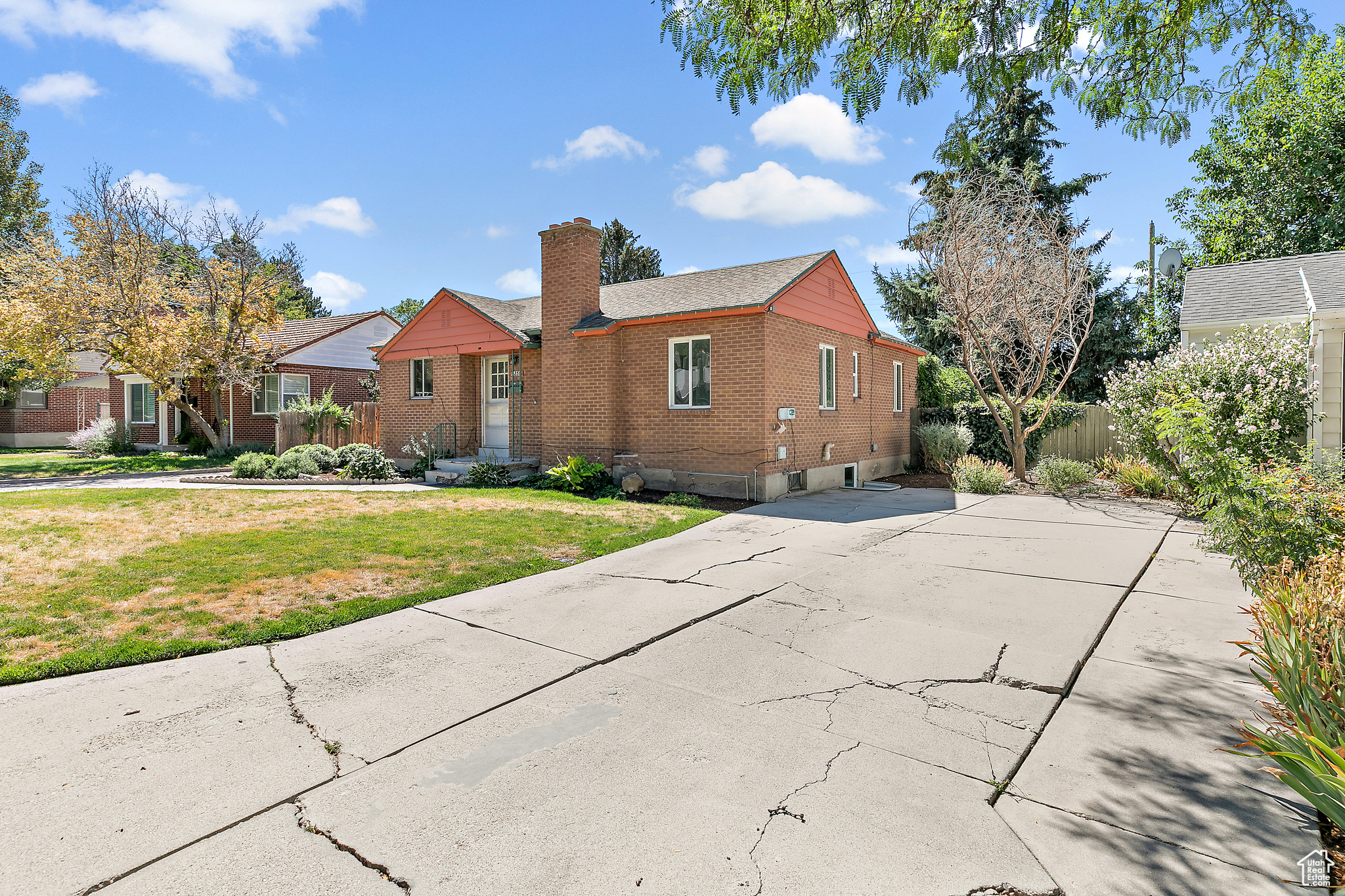 LORAINE - Residential