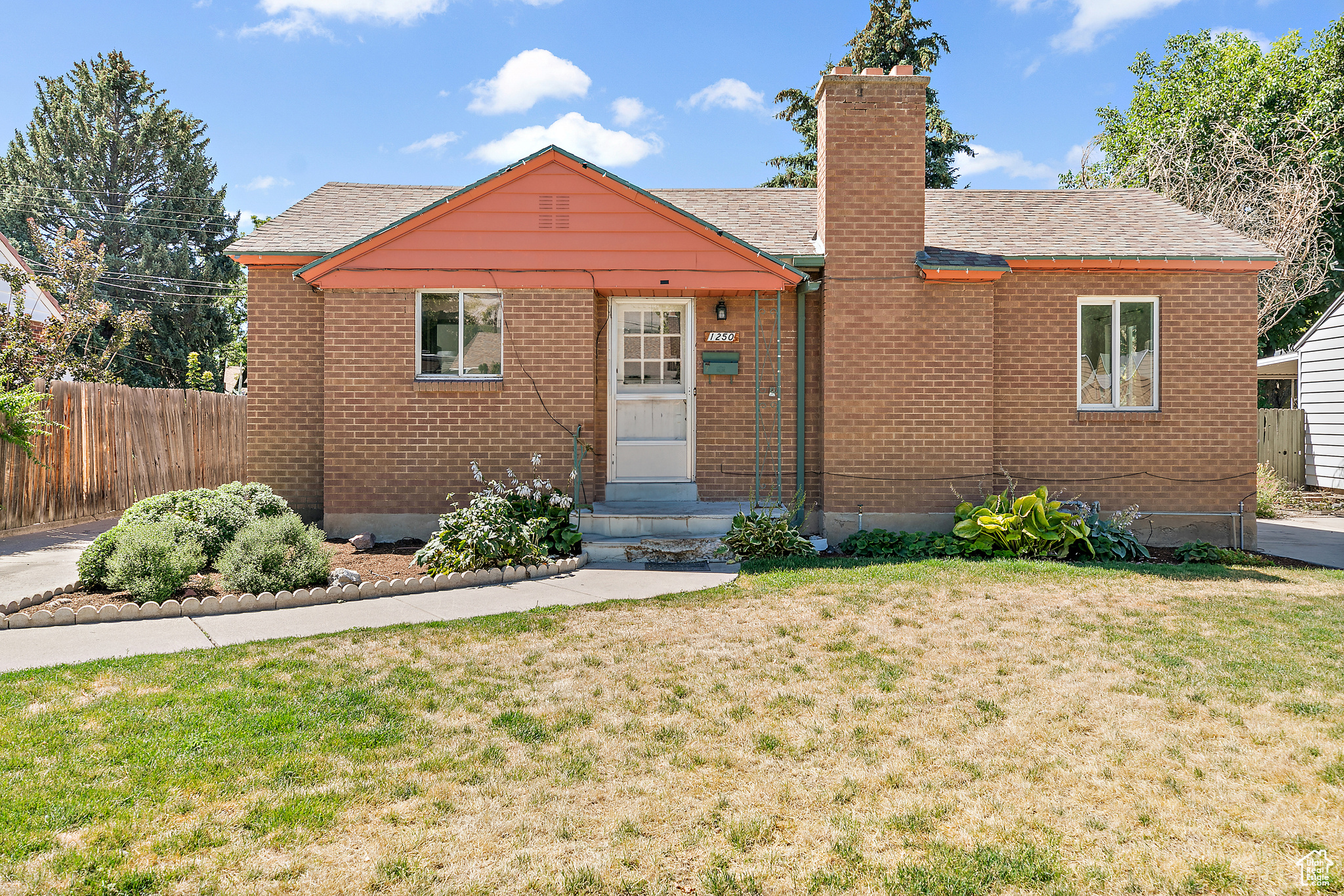 LORAINE - Residential