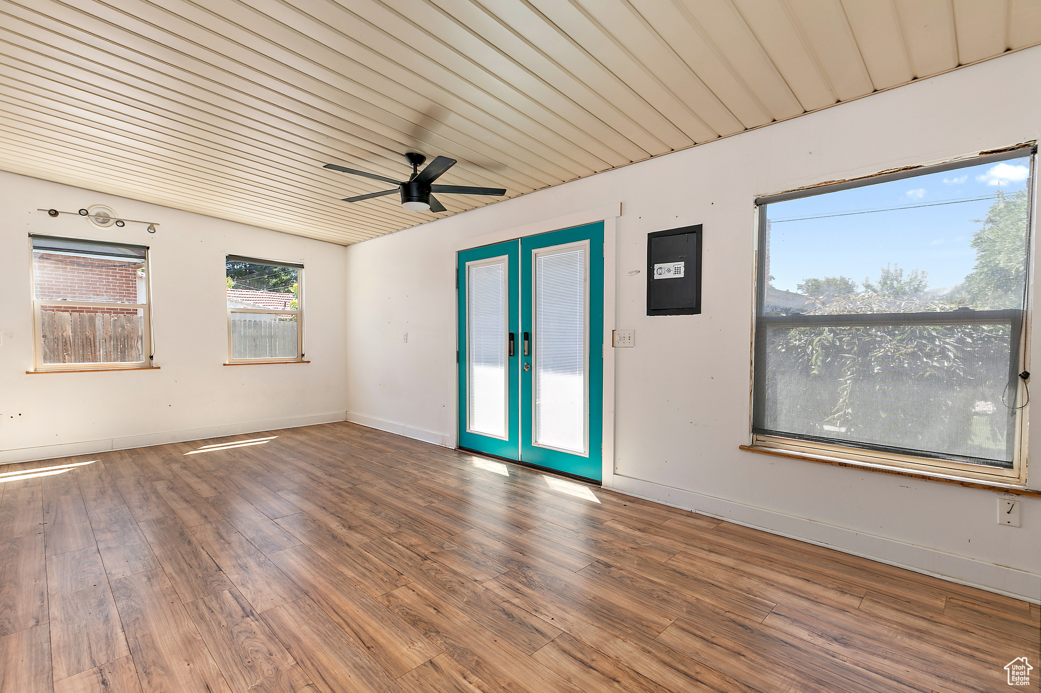 LORAINE - Residential