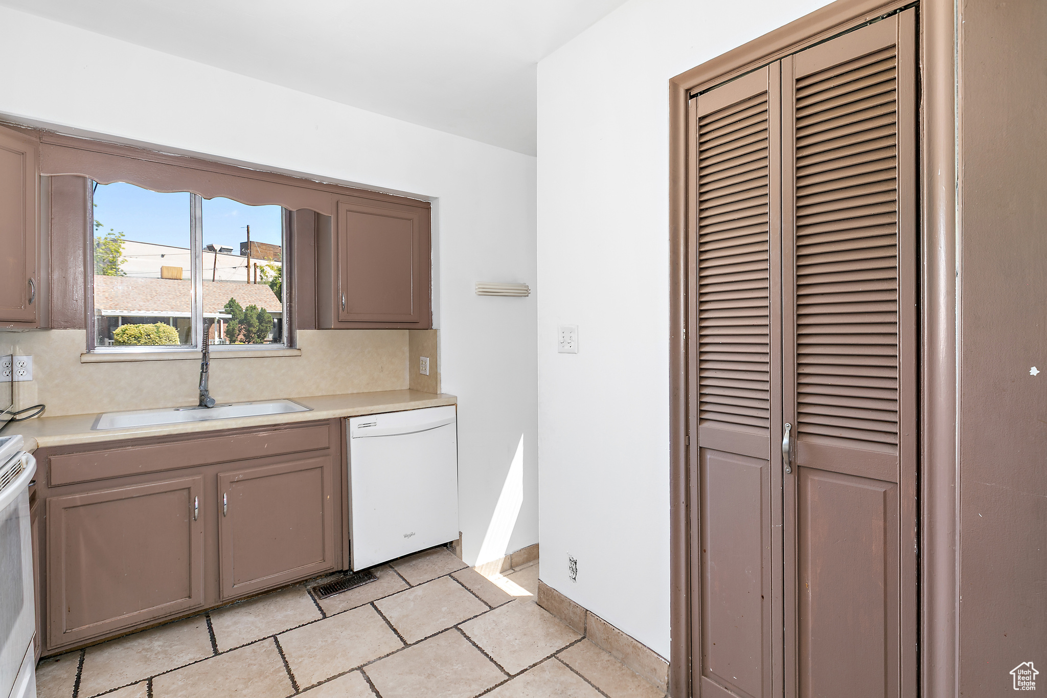 LORAINE - Residential