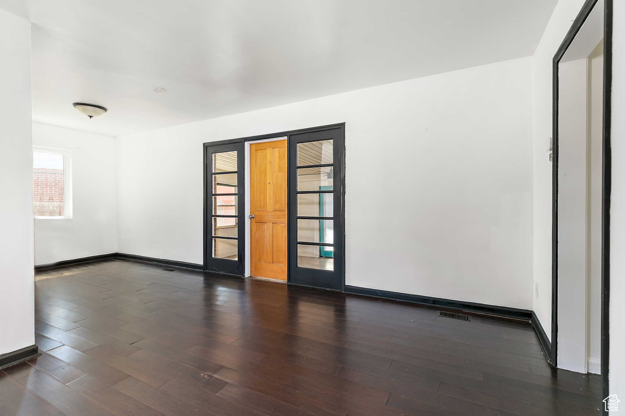 LORAINE - Residential