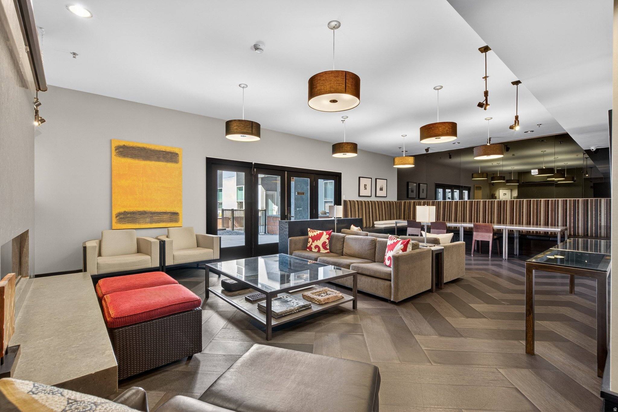 METRO CONDO - Residential