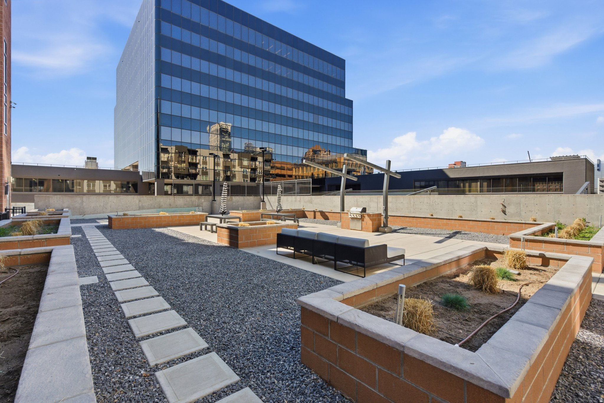 METRO CONDO - Residential