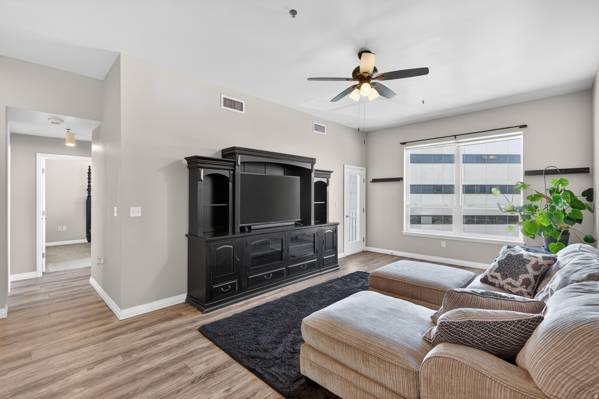 METRO CONDO - Residential