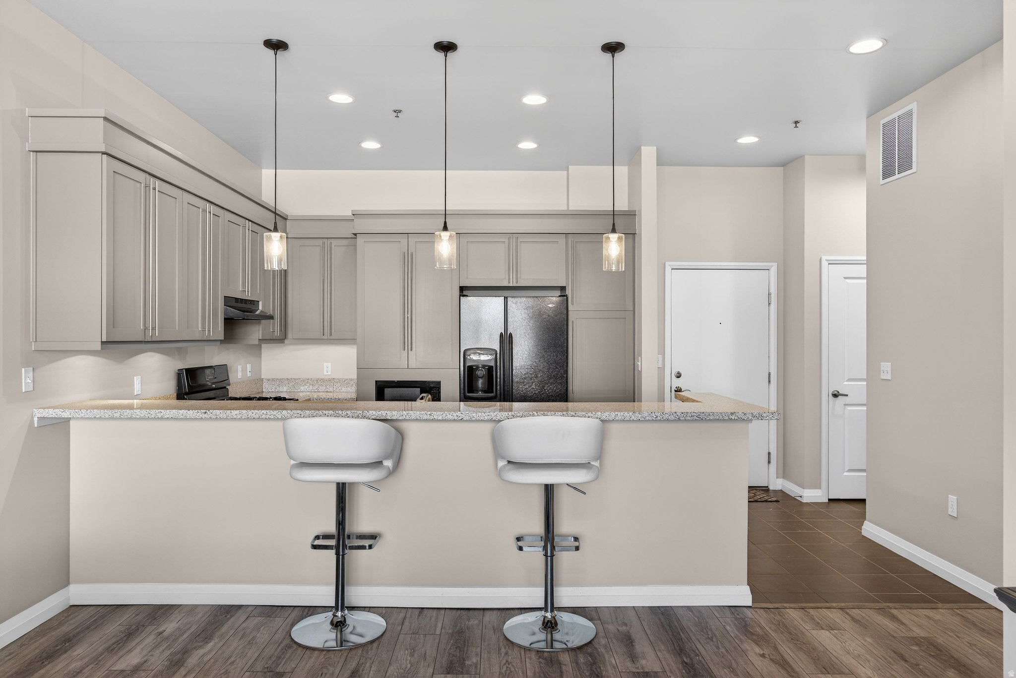 METRO CONDO - Residential