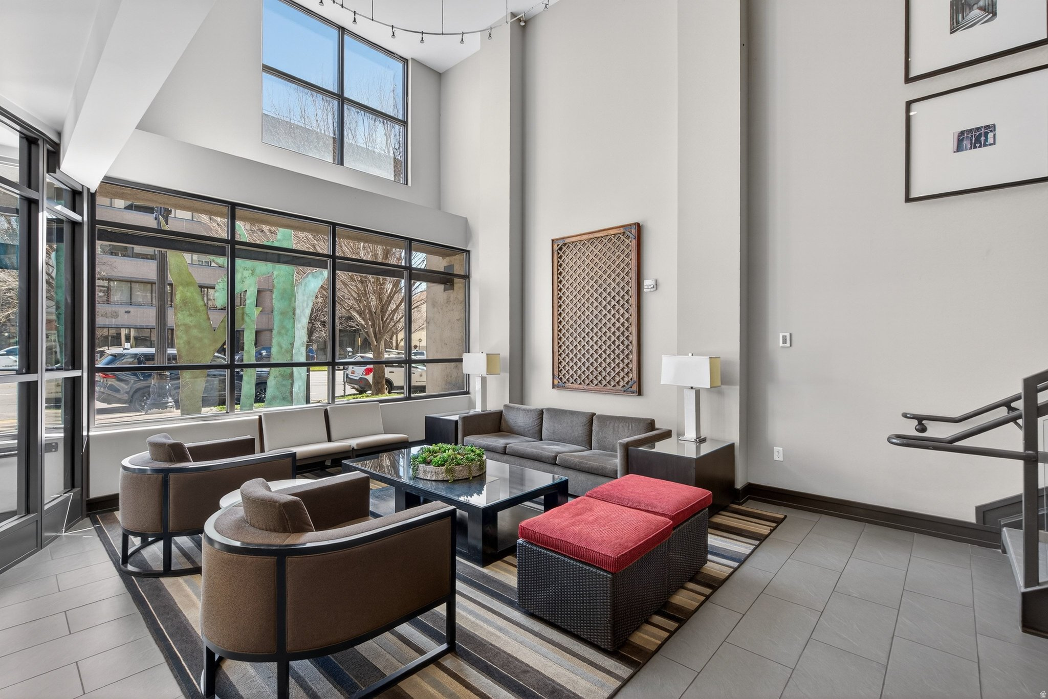 METRO CONDO - Residential