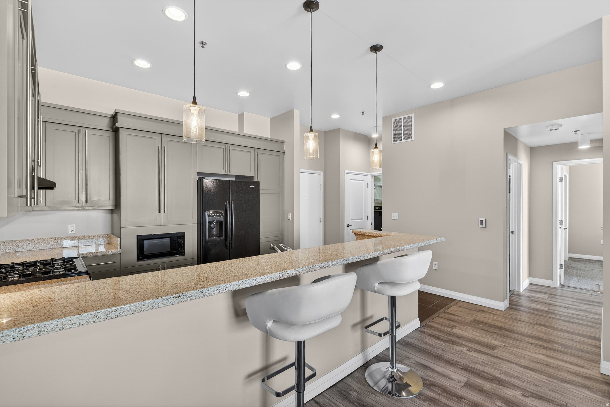 METRO CONDO - Residential