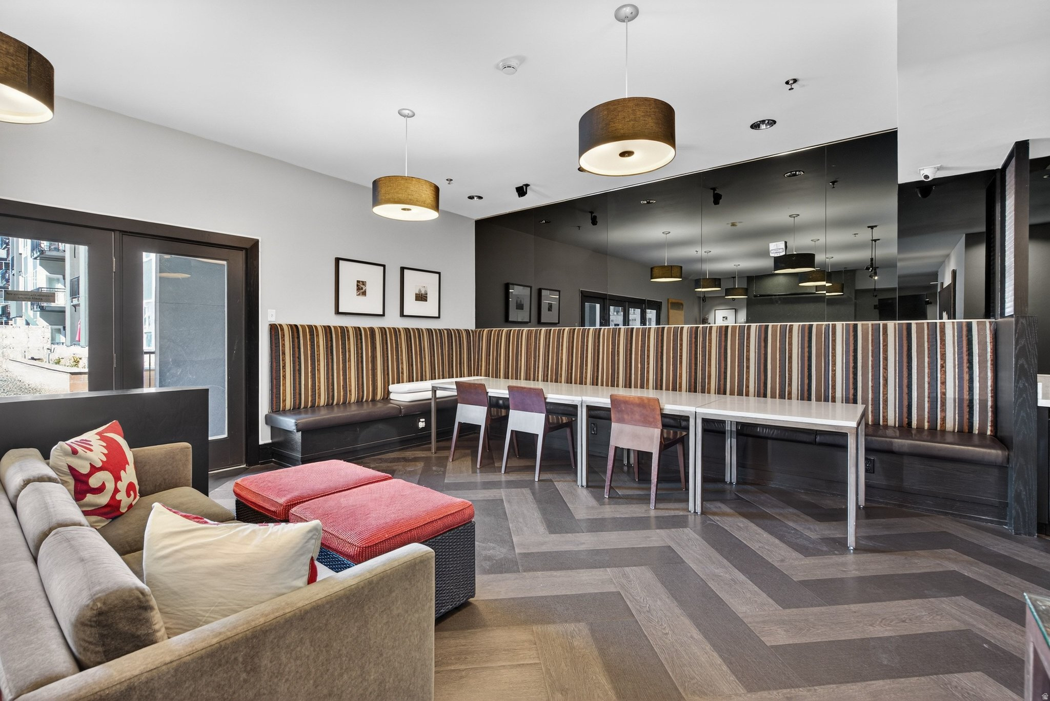 METRO CONDO - Residential