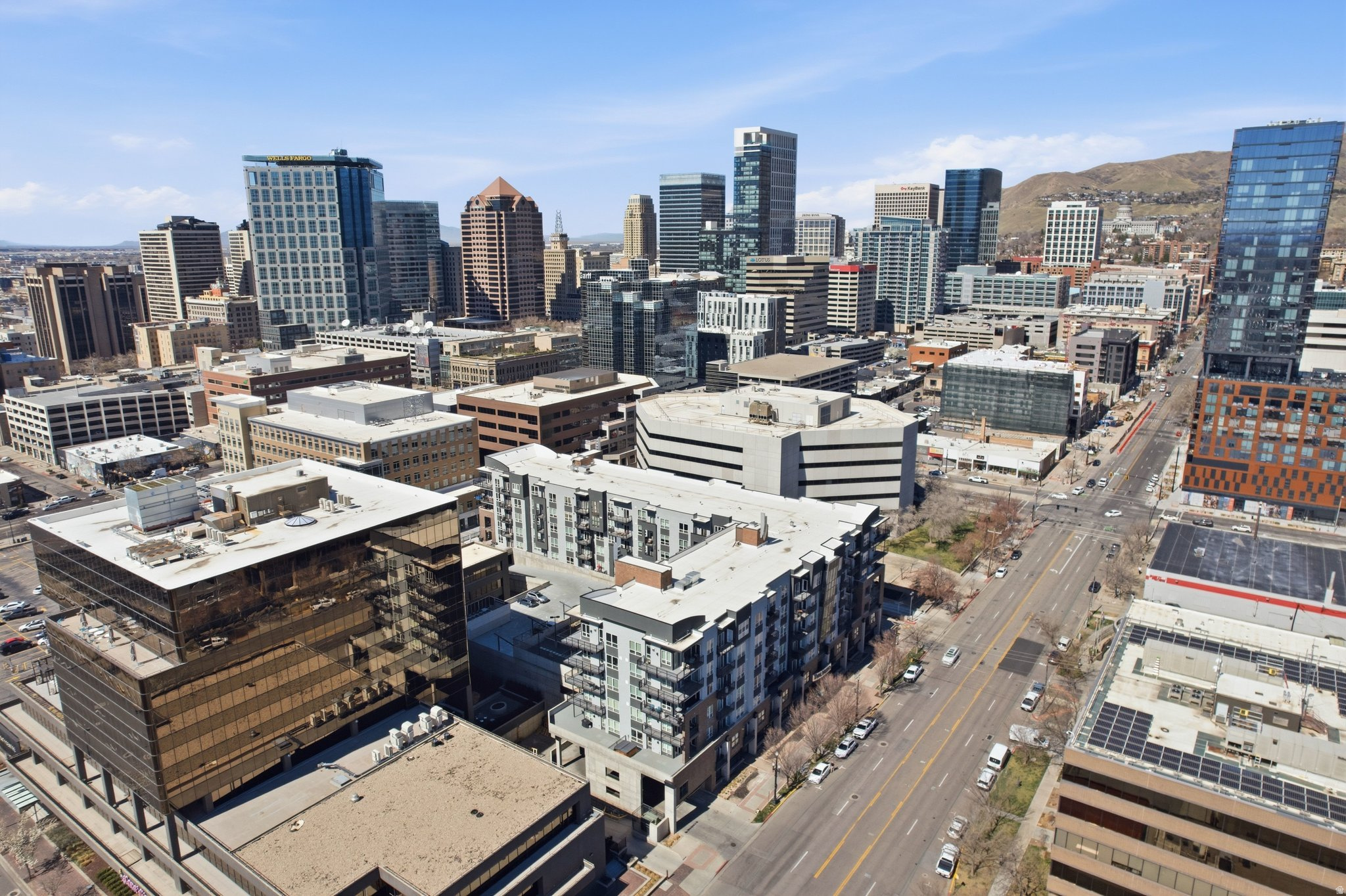 METRO CONDO - Residential