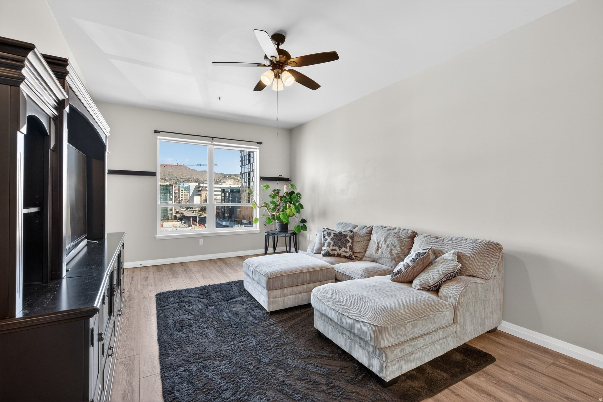 METRO CONDO - Residential