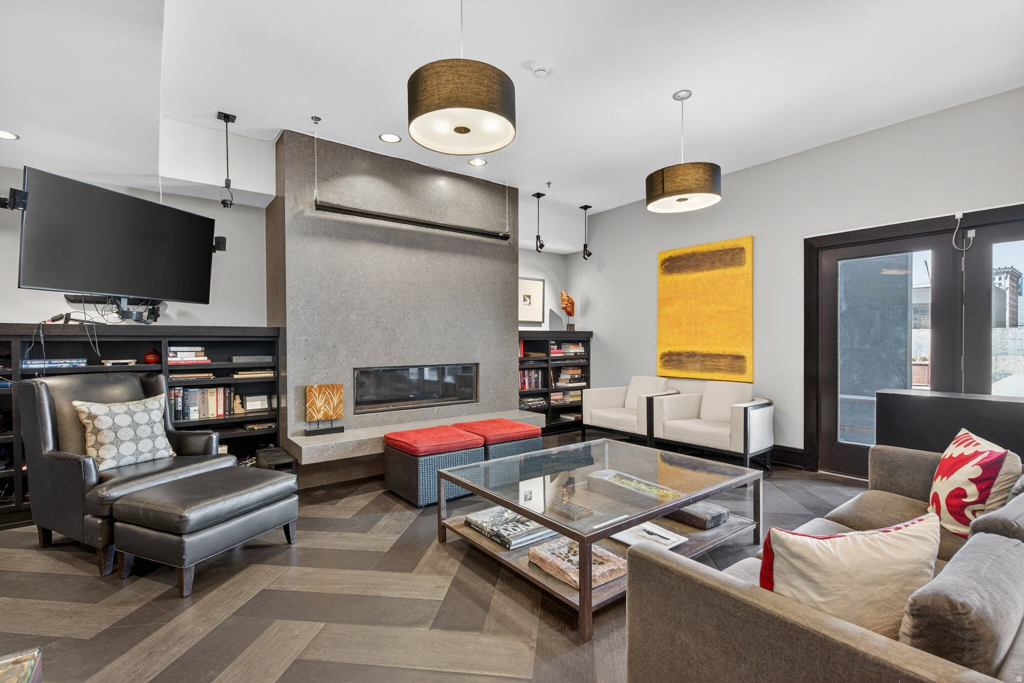 METRO CONDO - Residential