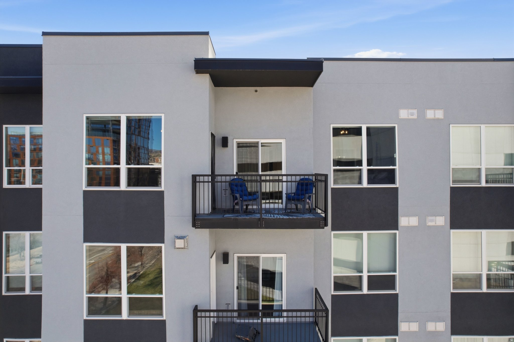 METRO CONDO - Residential