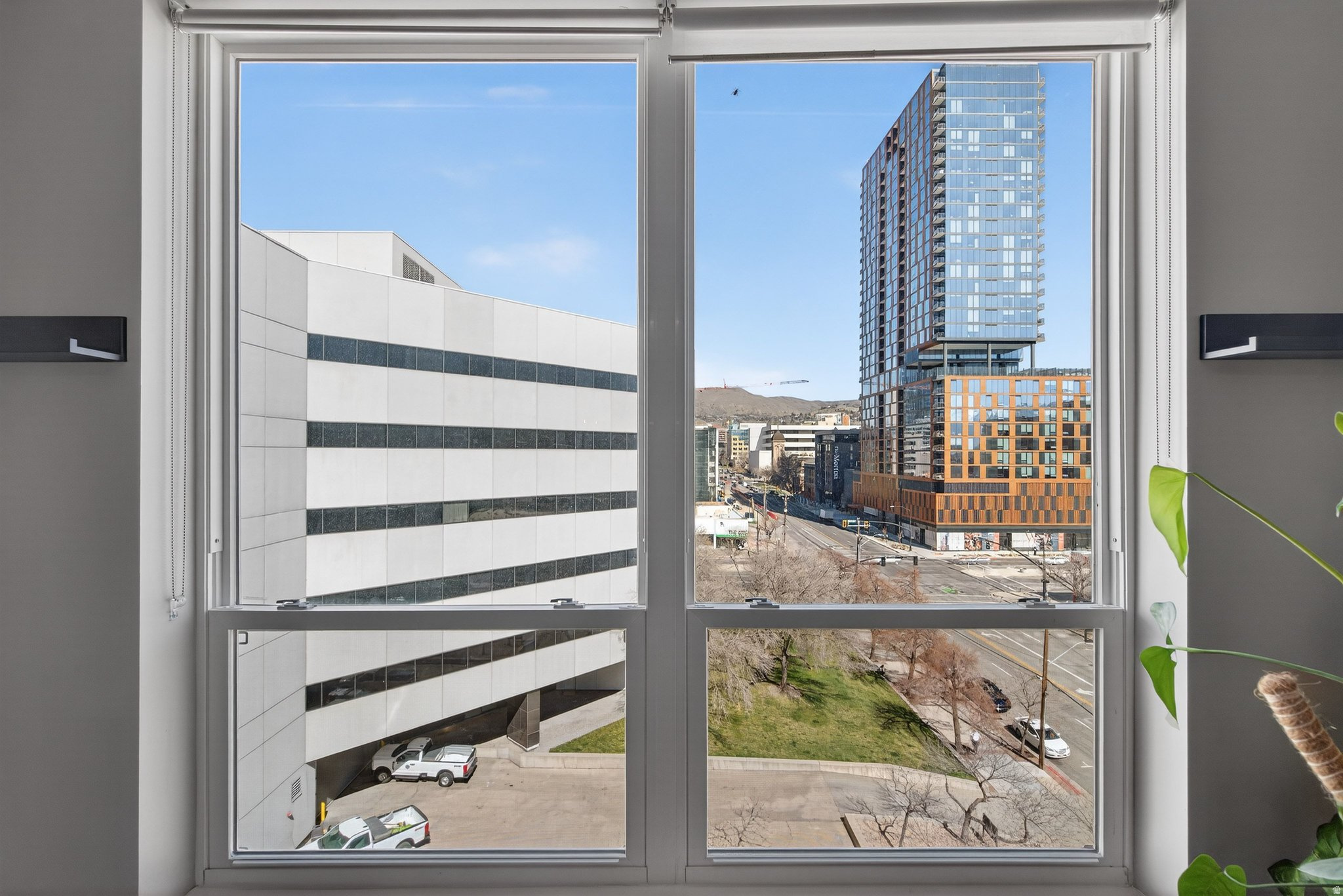 METRO CONDO - Residential