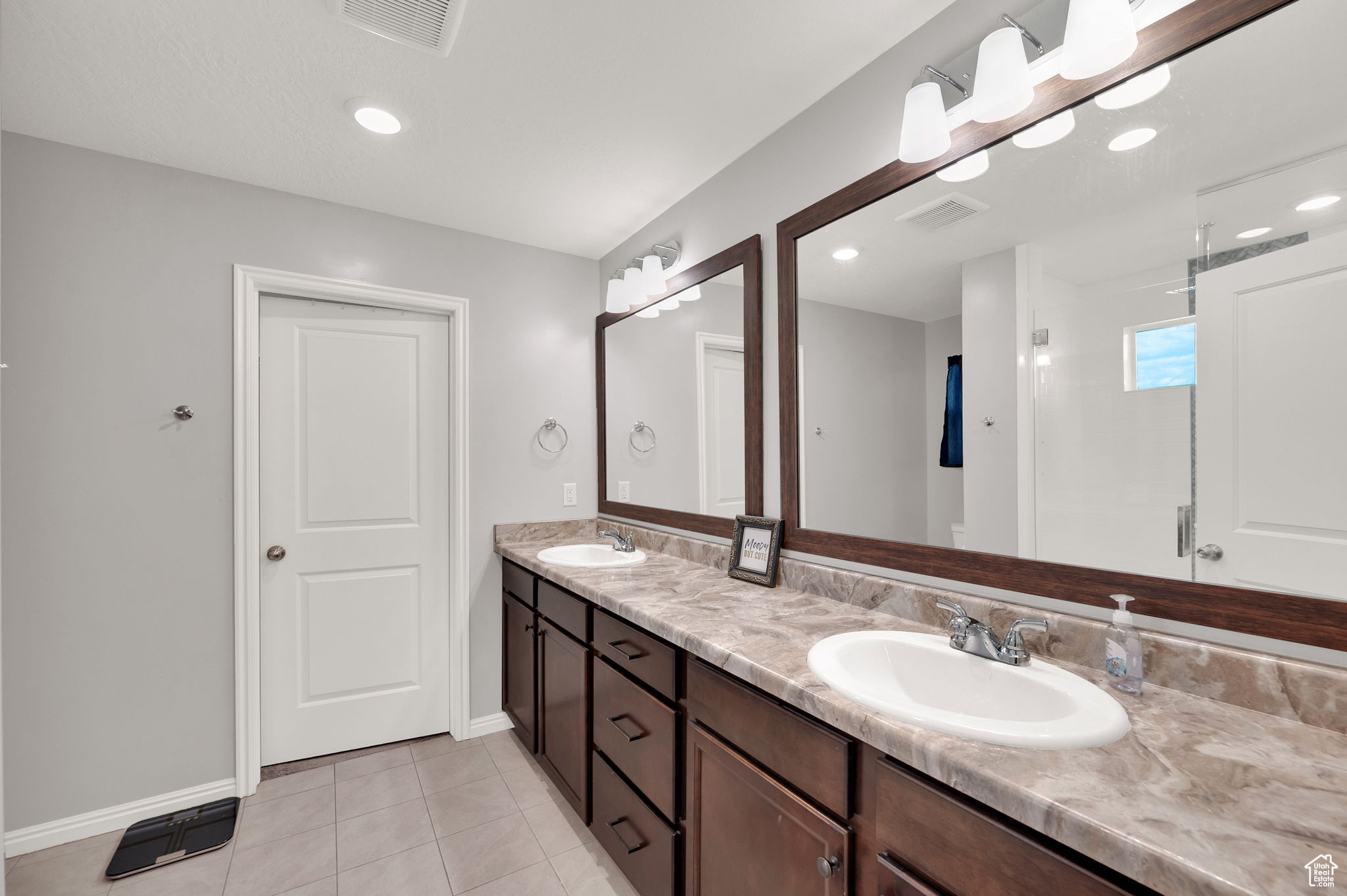 WANDER - Residential