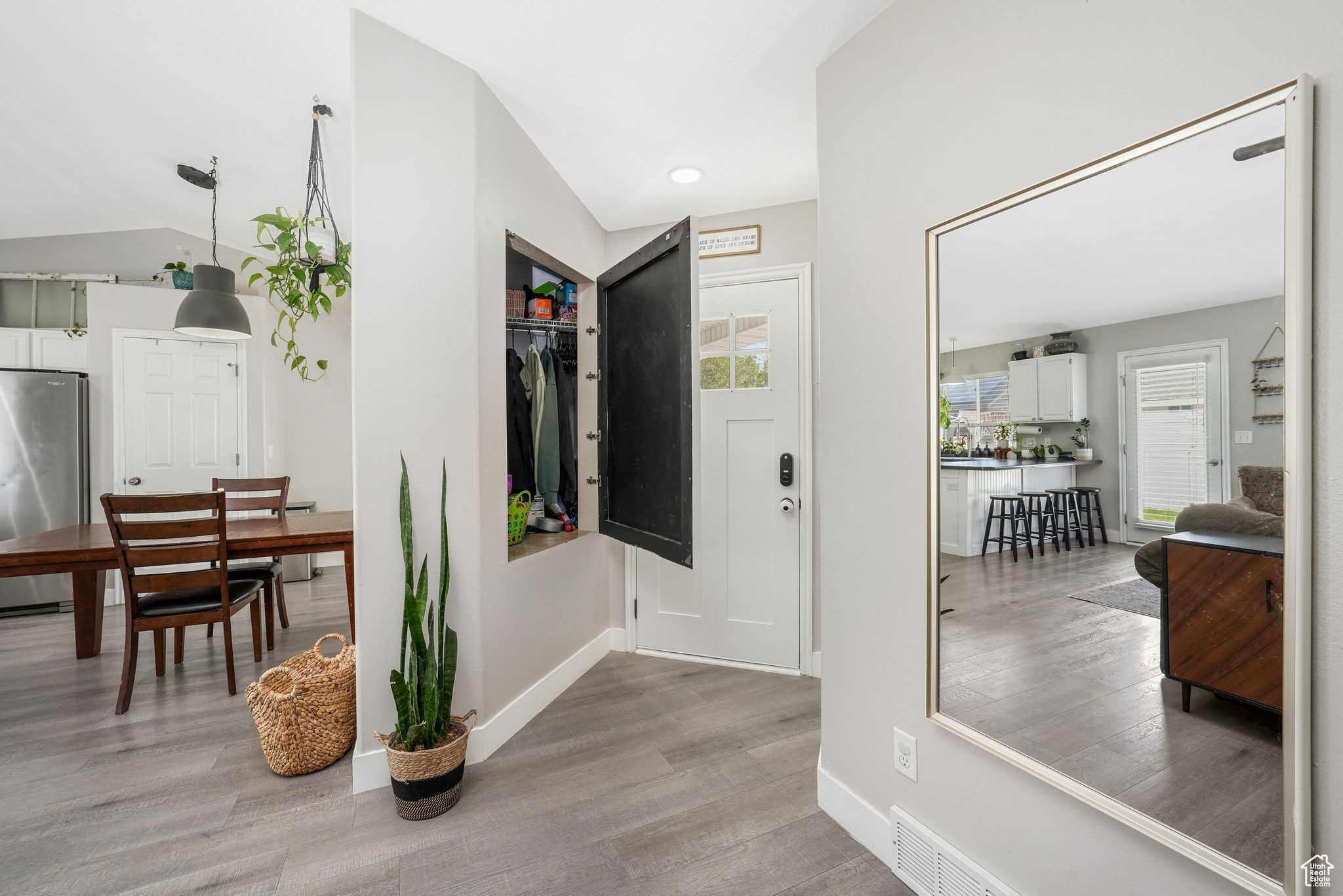 EAGLE POINT - Residential