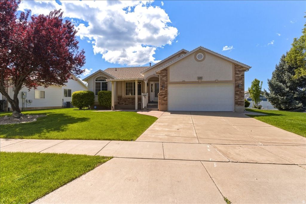 Photo of 2291 W CRAIG LN, Syracuse, UT 84075 (MLS # 2154959)