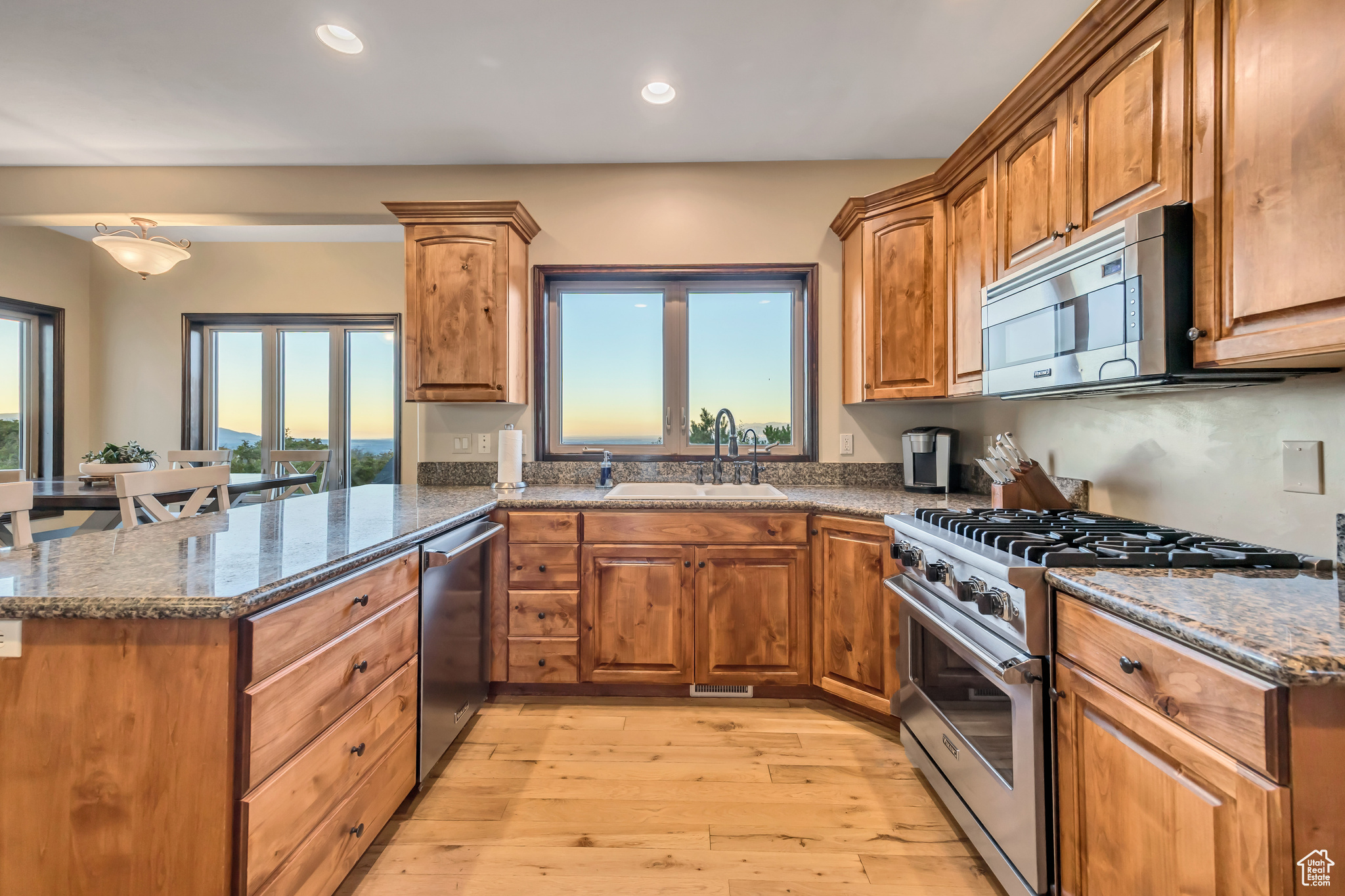THE POINT IN SUNCREST - Residential