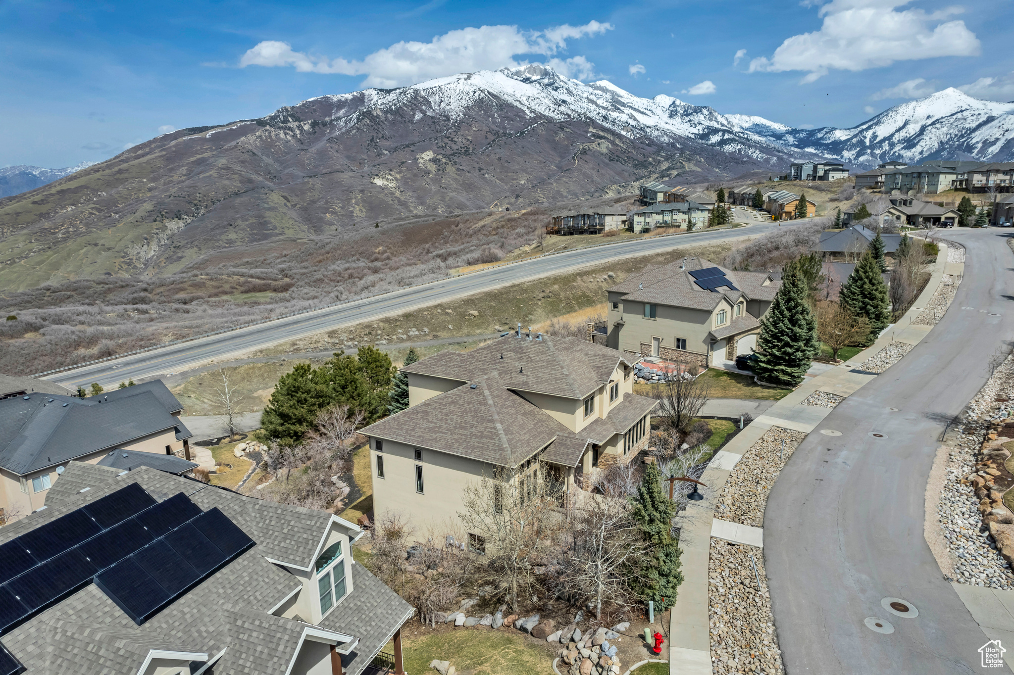 THE POINT IN SUNCREST - Residential