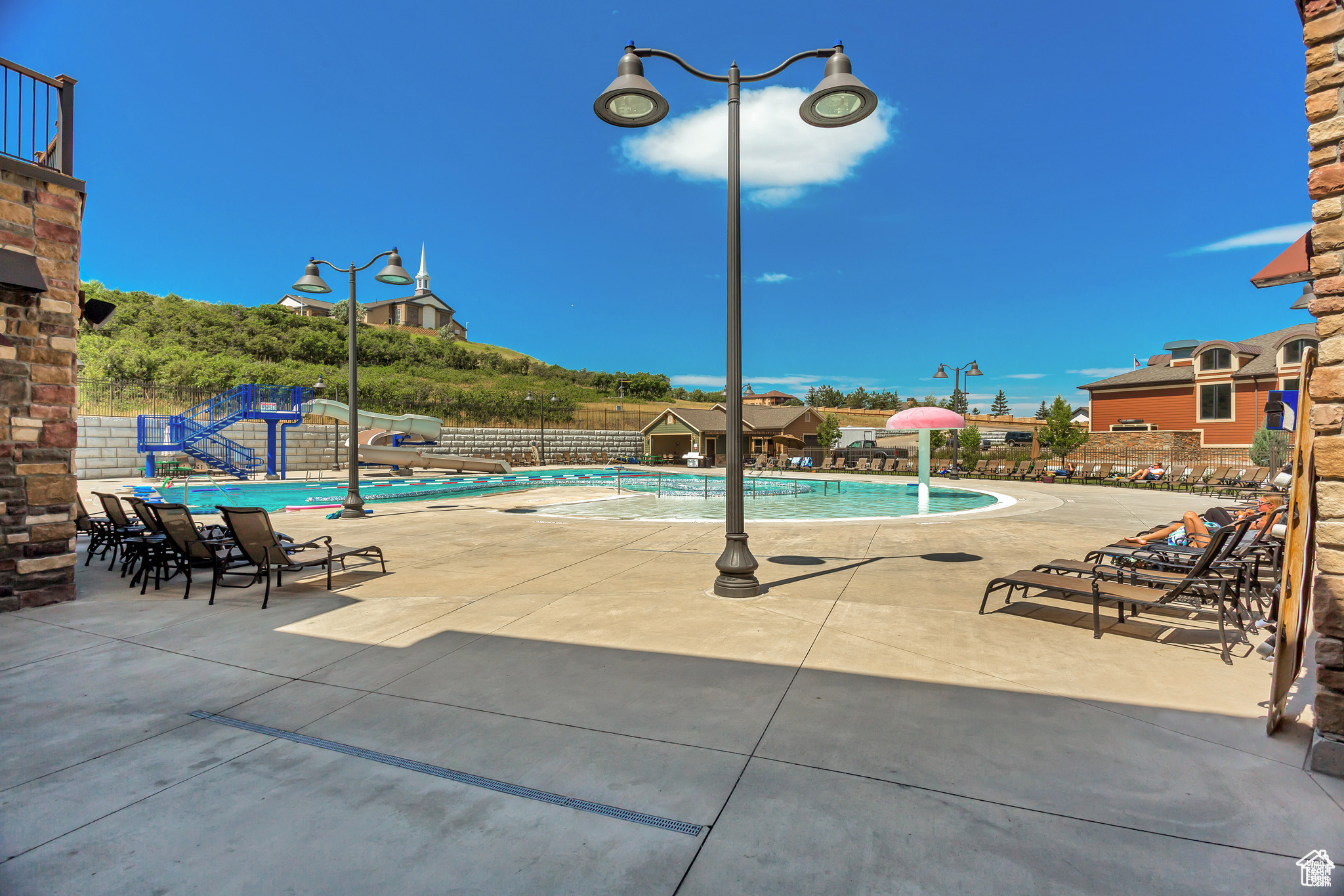 THE POINT IN SUNCREST - Residential