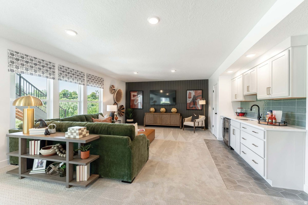 EASTRIDGE PARK - Residential