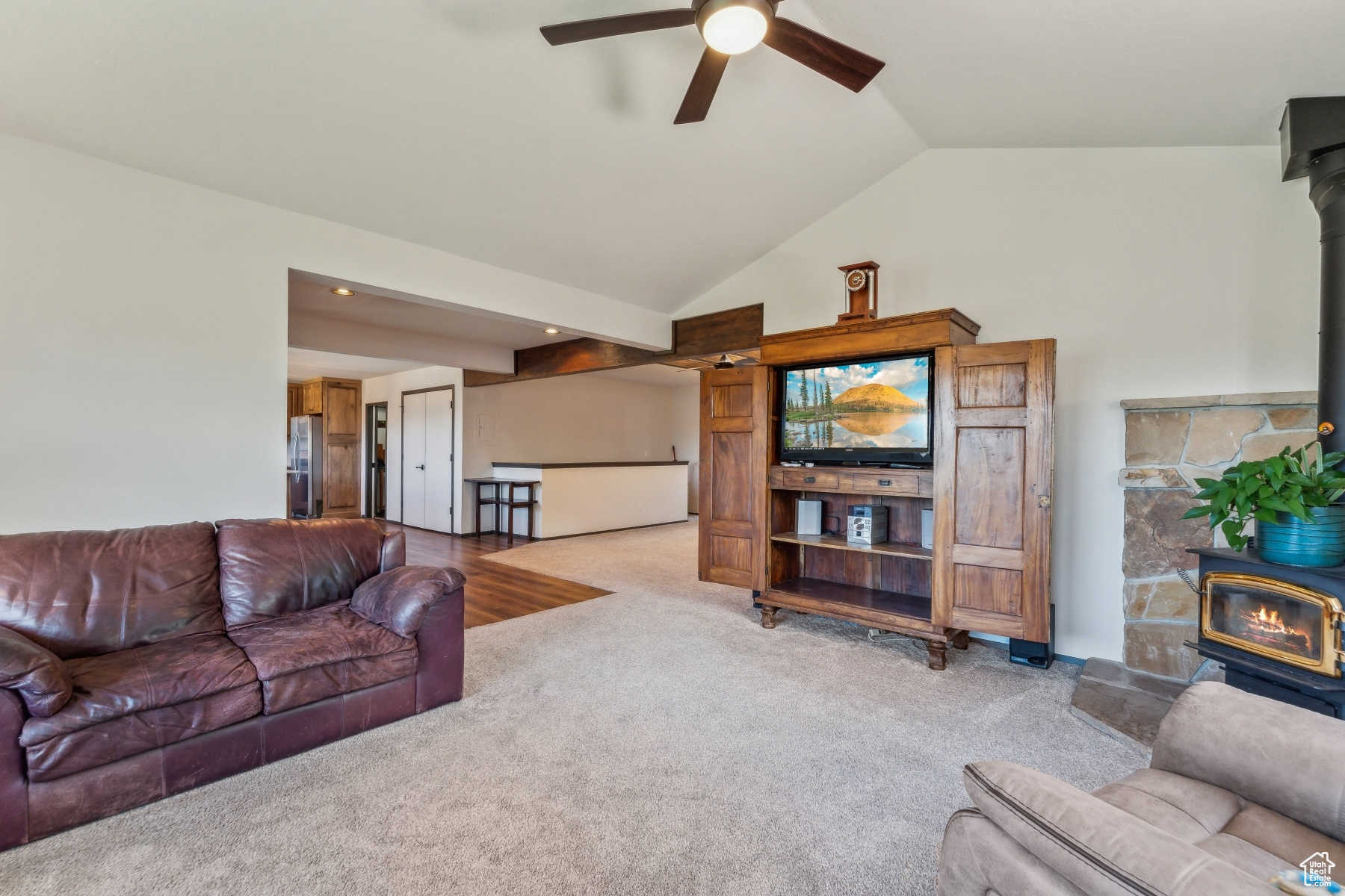 HIGHLAND ESTATES - Residential Lease
