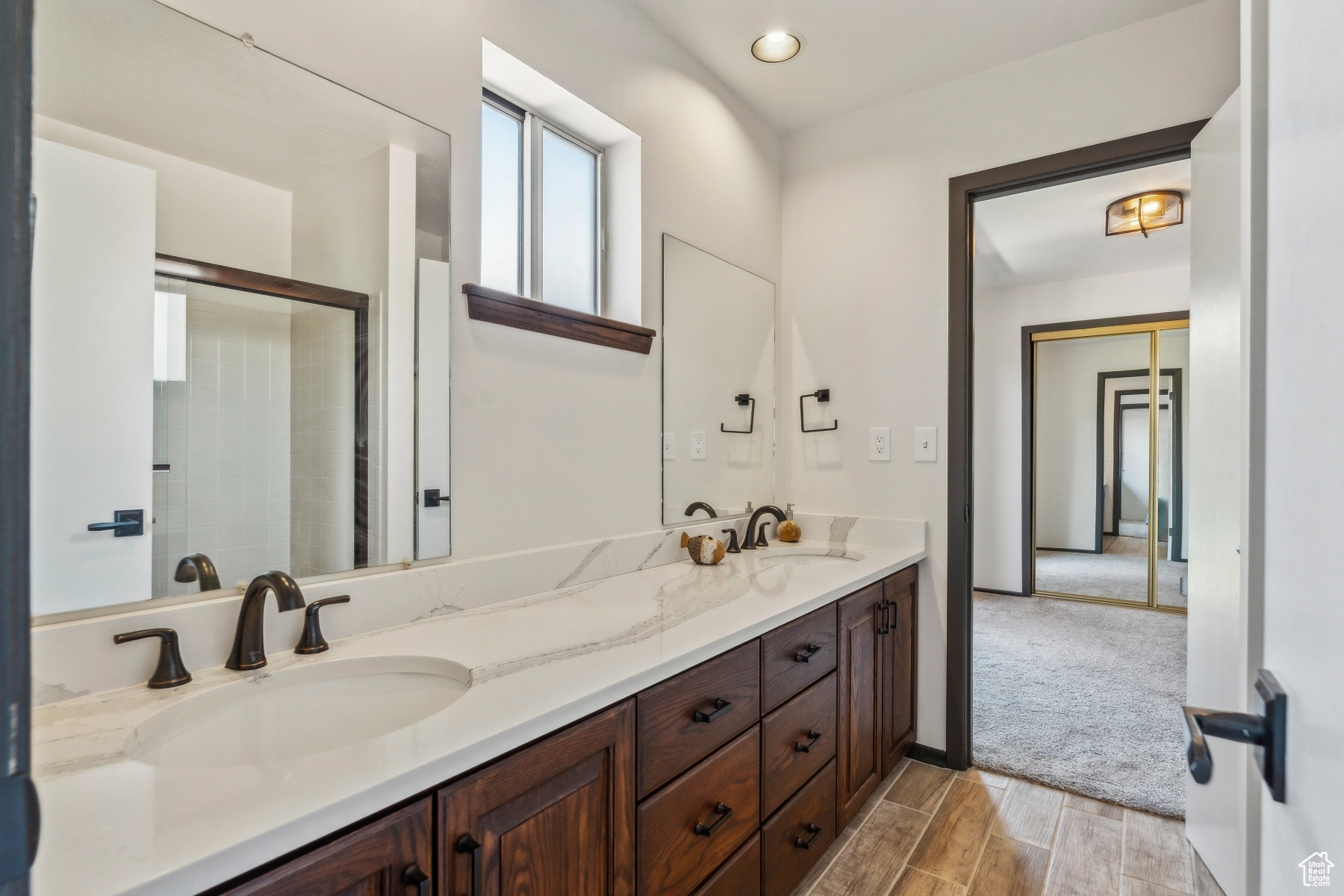 HIGHLAND ESTATES - Residential Lease