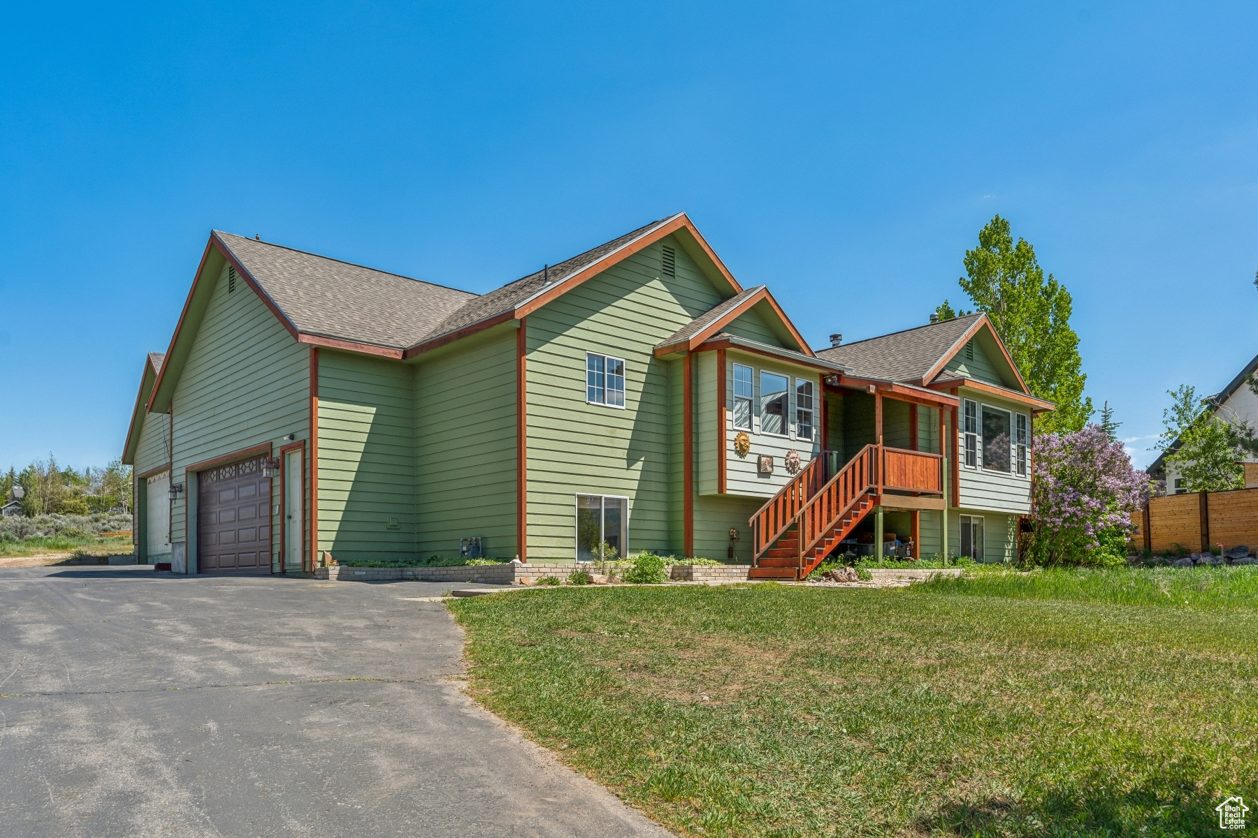 HIGHLAND ESTATES - Residential Lease
