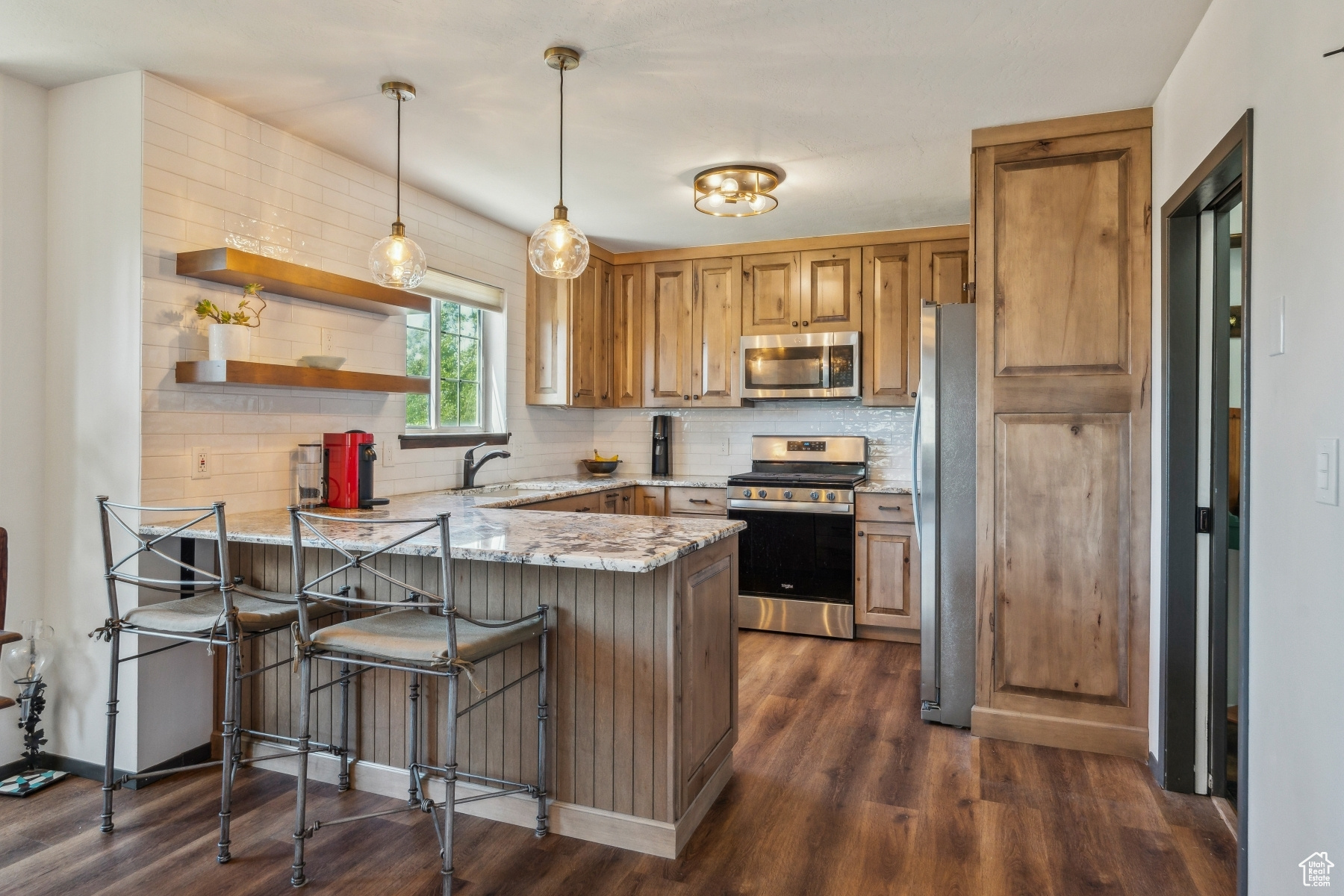 HIGHLAND ESTATES - Residential Lease