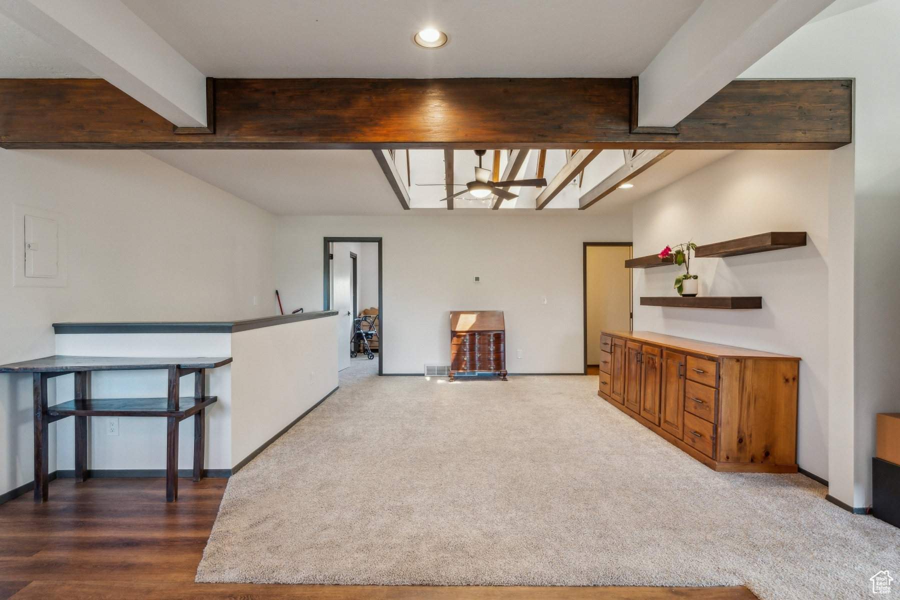 HIGHLAND ESTATES - Residential Lease