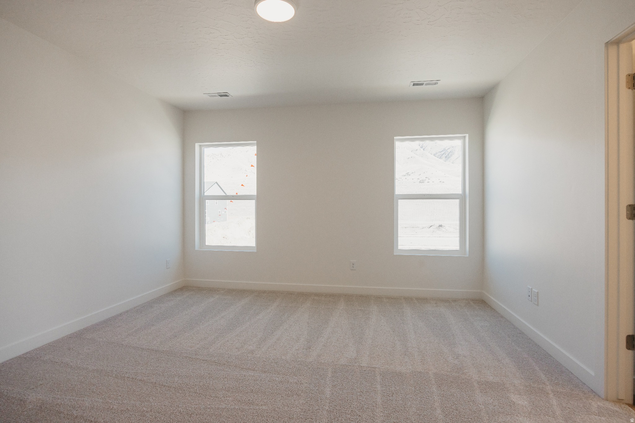 EAGLE HEIGHTS - Residential Income