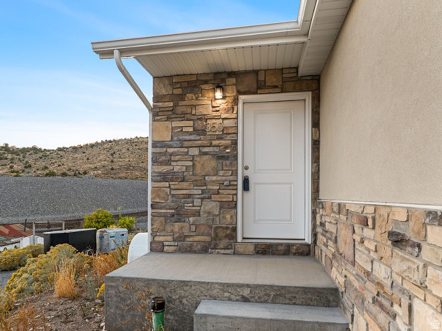 1%  lender credit available for closing costs or buy down! NEW construction! Fully finished twin home with fantastic views overlooking the valley. Great storage, large rooms, light and bright. This is a twin home because althought the lot is large, it is narrow. Building as a twin leaves enough room so you can get a vehicle into the backyard for storage or a shop. NO HOA! Only 20 miles to I-15. All figures per builder. Buyer to verify.