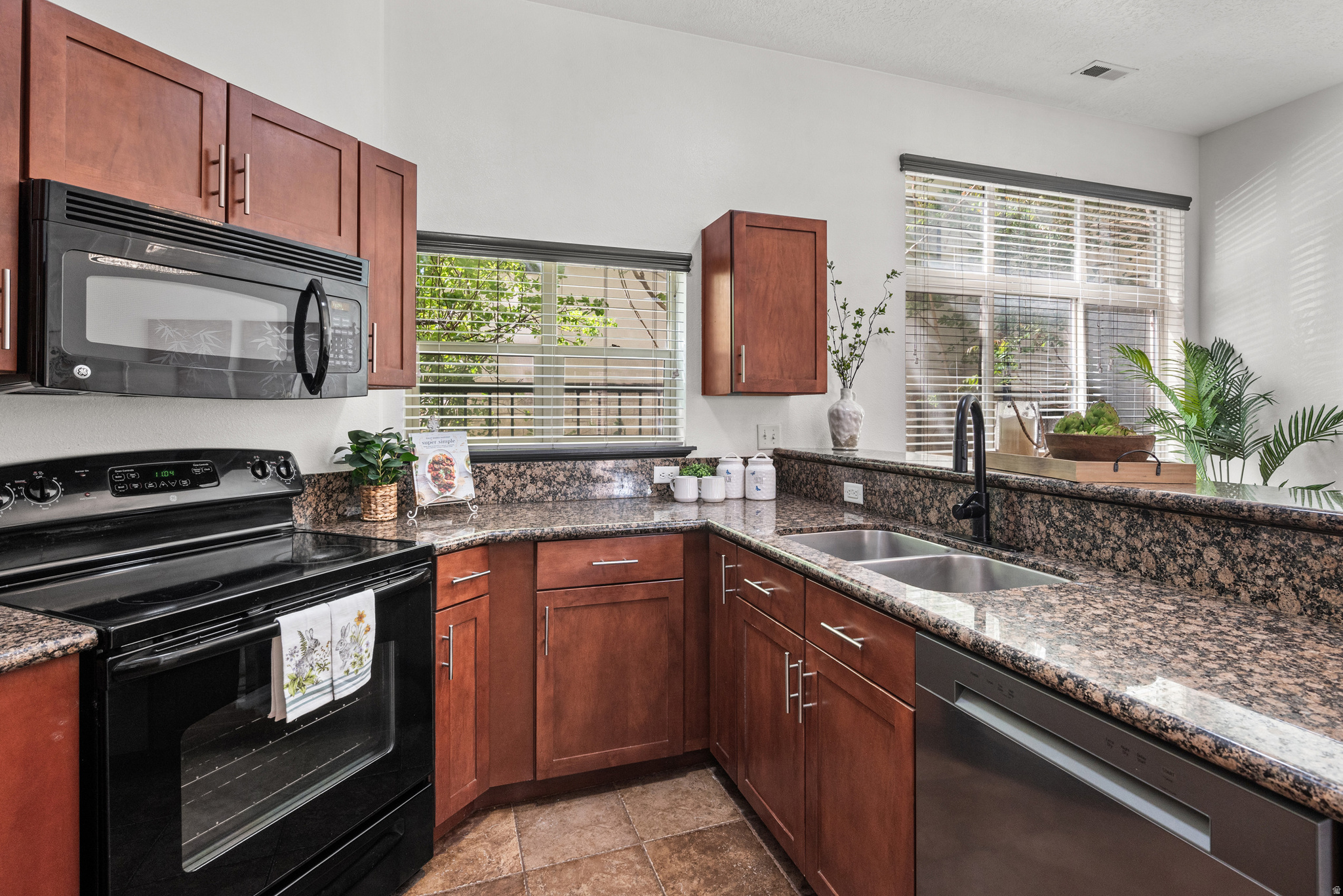 TROLLEY PLACE - Residential