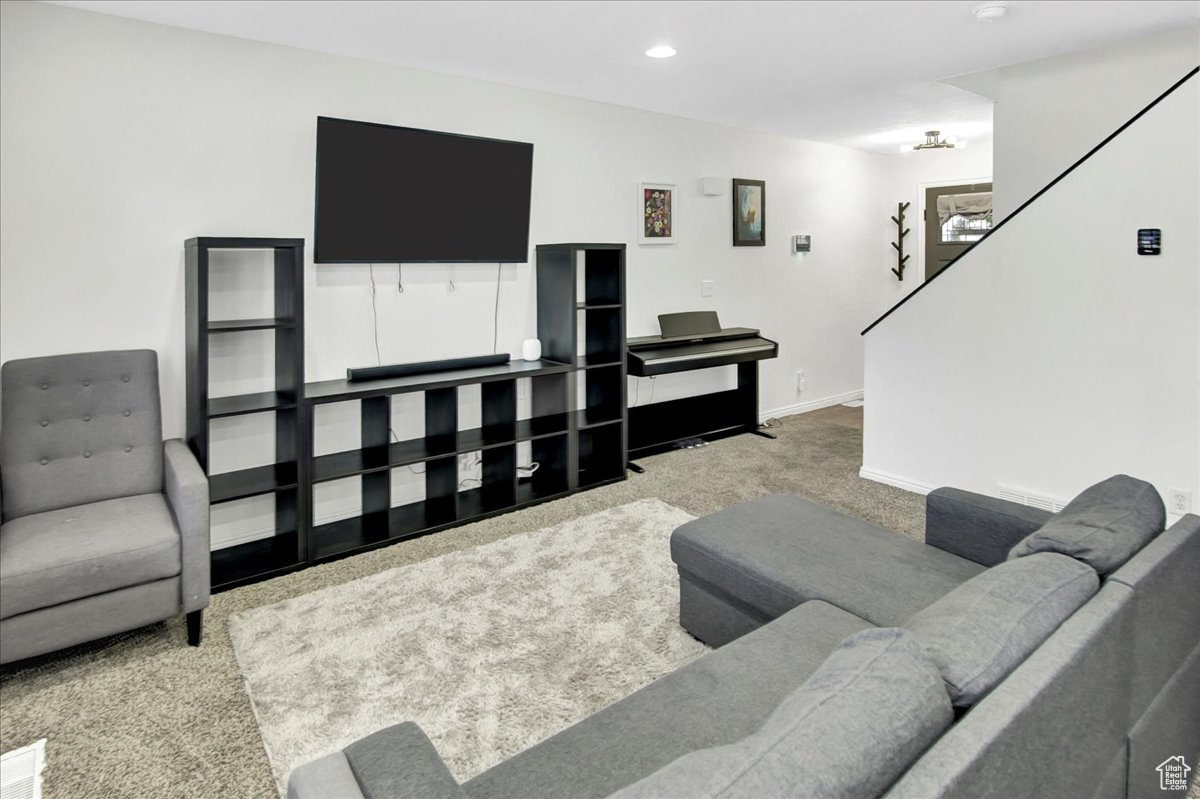 FARM MEADOWS - Residential