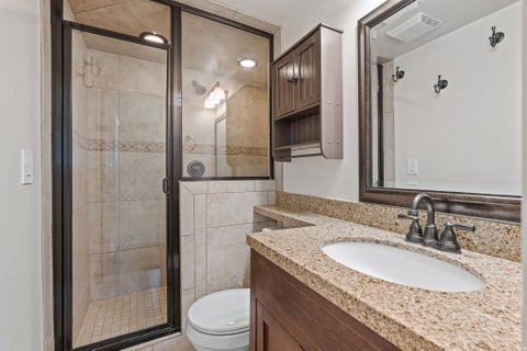 Tiny photo for 4928 S 1645 E, Holladay, UT 84117 (MLS # 2174708)