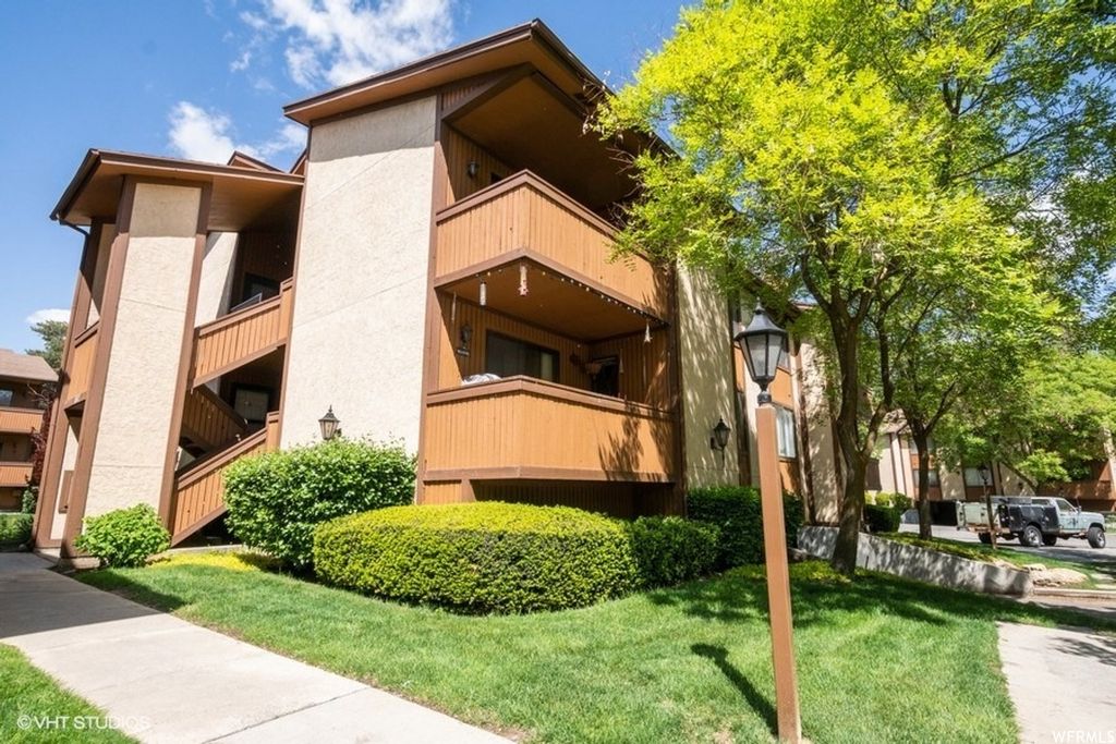 Photo of 6852 S COUNTRYWOODS CIR E #5D, Midvale, UT 84047 (MLS # 2157407)