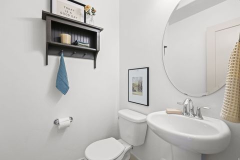 Tiny photo for 1624 W PARKVIEW DR, Syracuse, UT 84075 (MLS # 2161409)