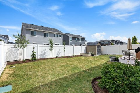 Tiny photo for 1624 W PARKVIEW DR, Syracuse, UT 84075 (MLS # 2161409)