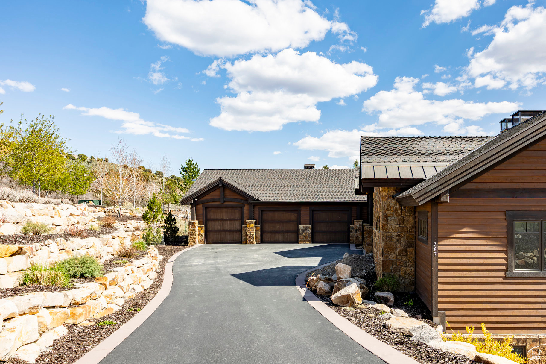 RED LEDGES - Residential