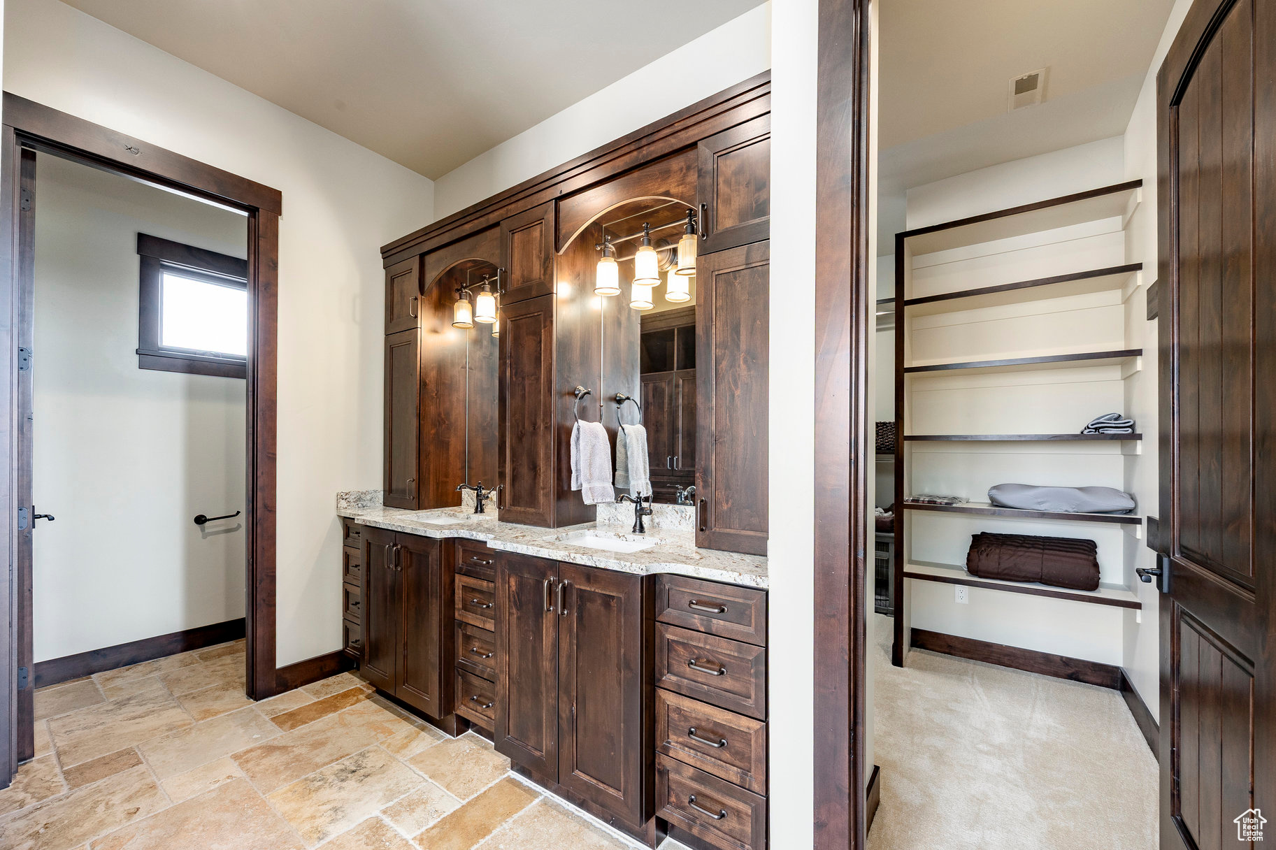 RED LEDGES - Residential