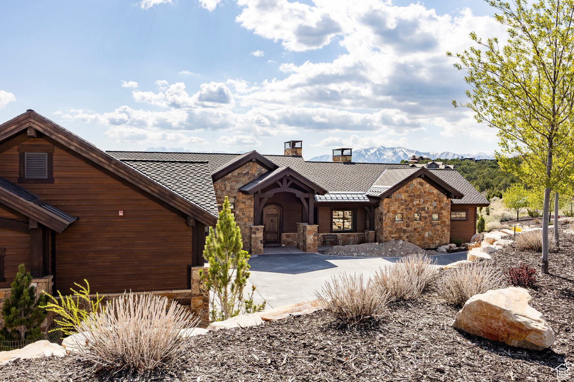 RED LEDGES - Residential