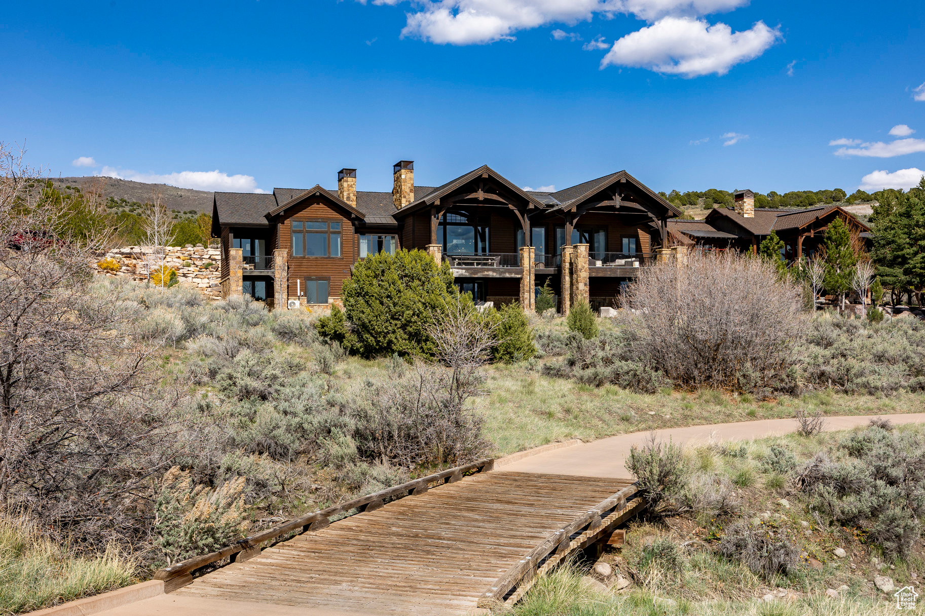 RED LEDGES - Residential