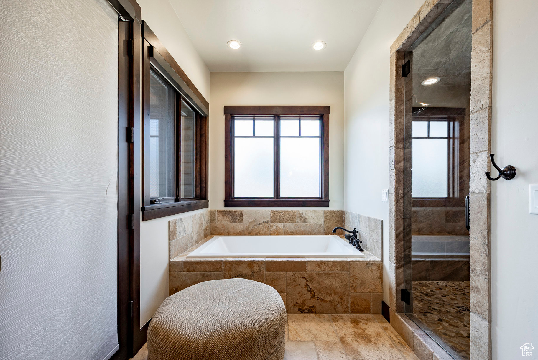 RED LEDGES - Residential