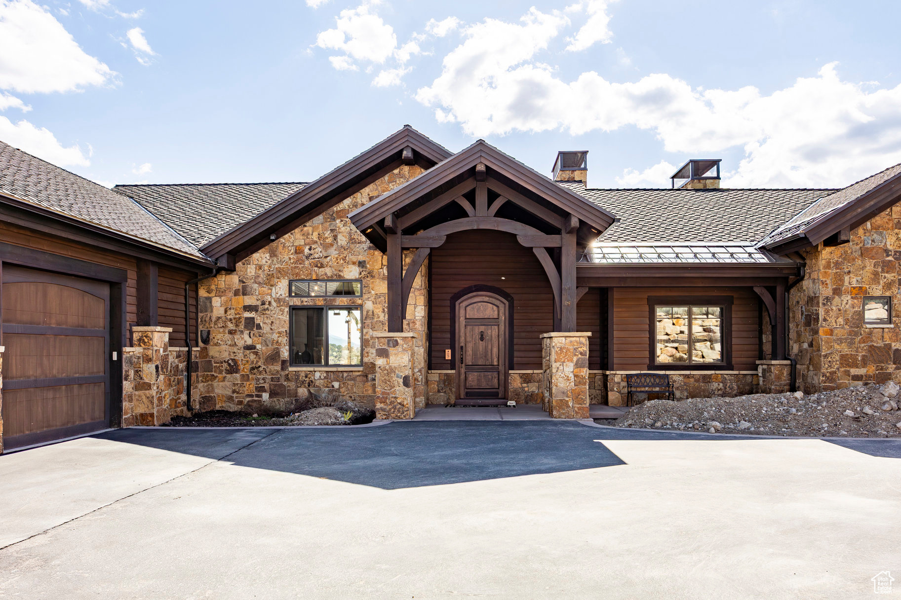 RED LEDGES - Residential