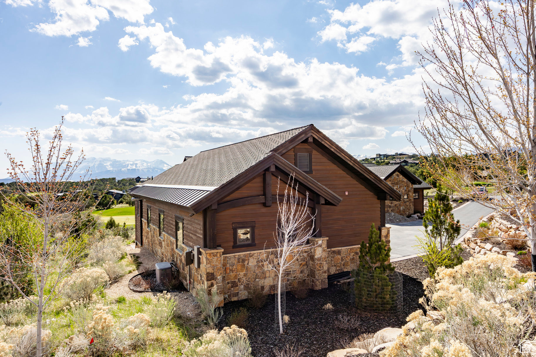 RED LEDGES - Residential