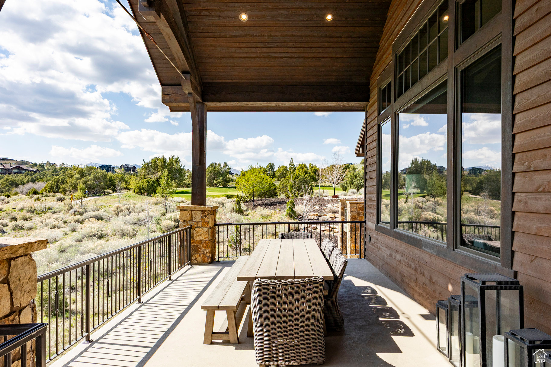 RED LEDGES - Residential