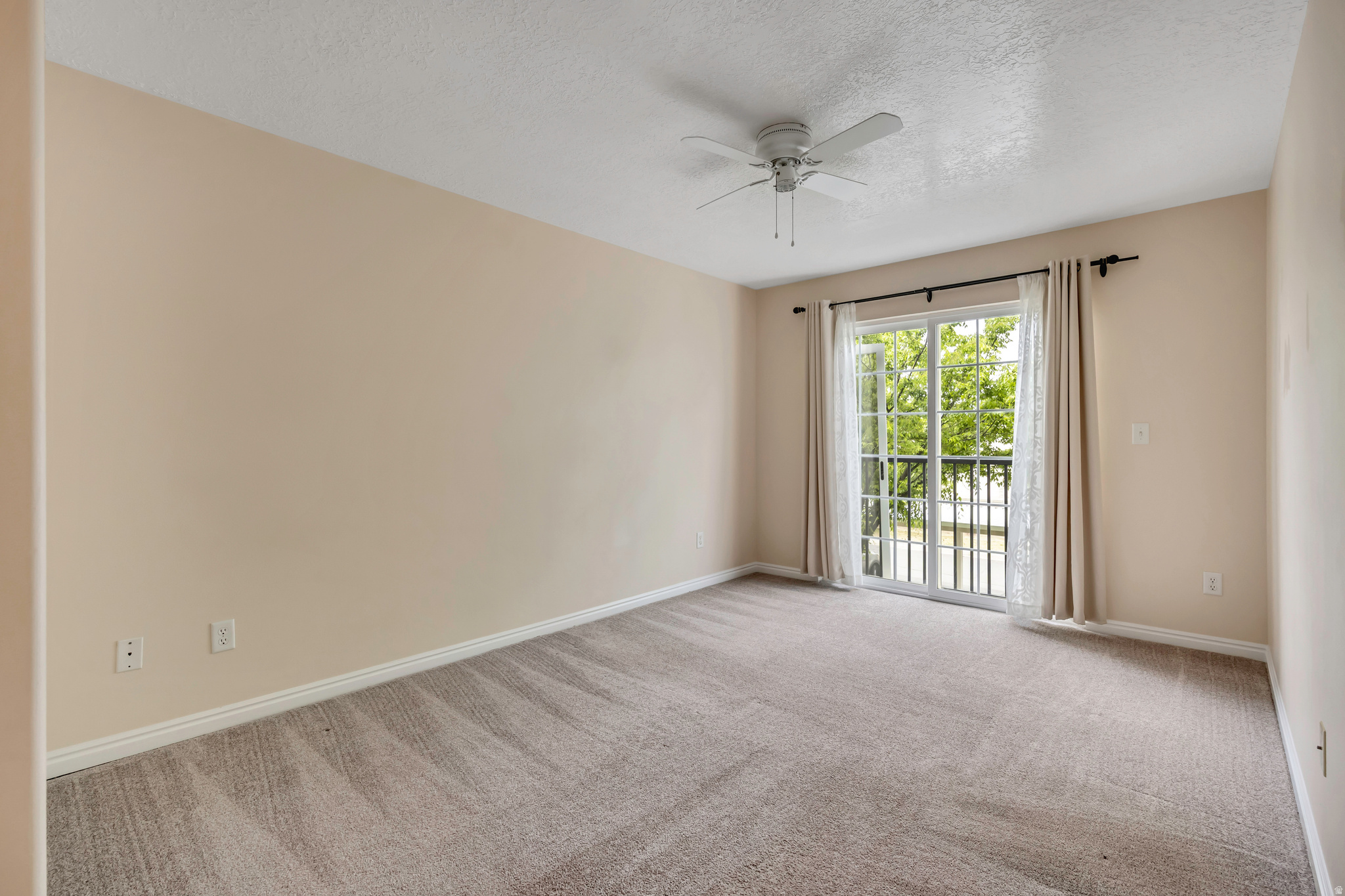 VIVANTE PHASE 15 CONDOMINIUMS - Residential