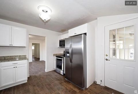 Tiny photo for 736 S 300 W, Lehi, UT 84043 (MLS # 2129346)